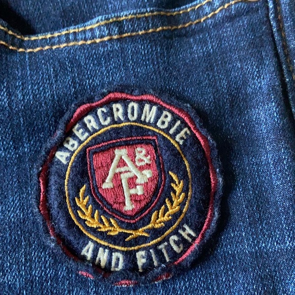 Abercrombie & Fitch Logo Jeans - Picture 3 of 5